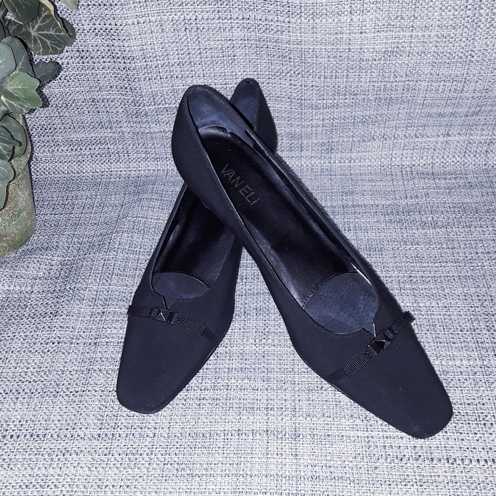 VAN ELi Black Heels